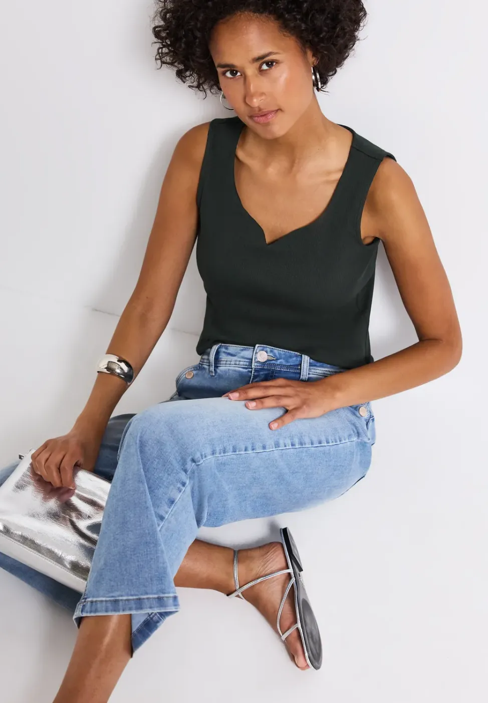 Top avec encolure en cœur