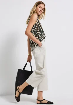 Top basique à motifs