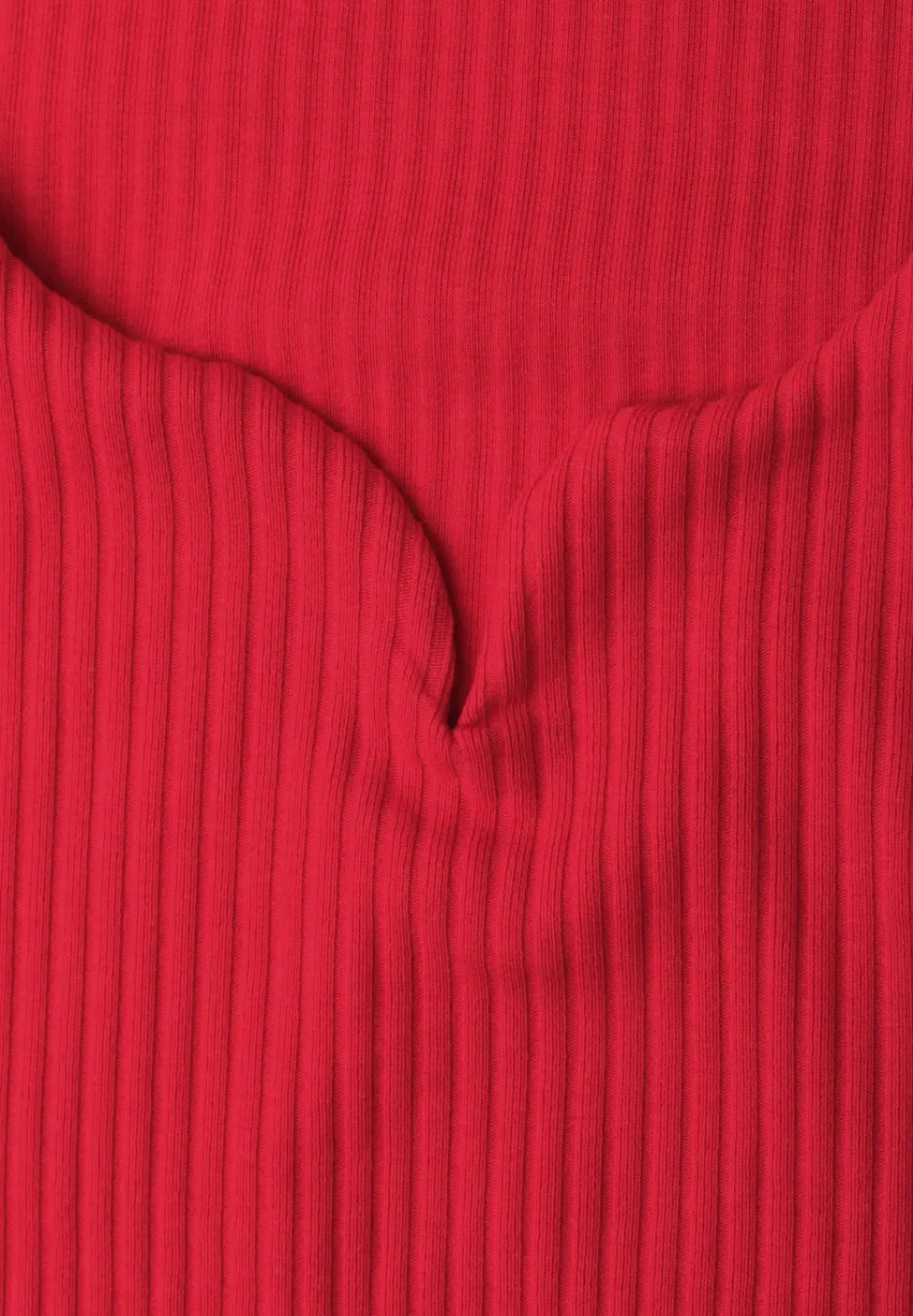 Top basique avec encolure en cœur