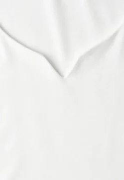 Top basique avec encolure en cœur