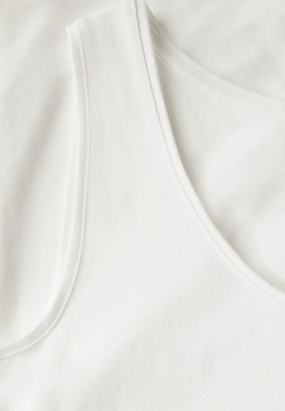 Top basique en couleur unie