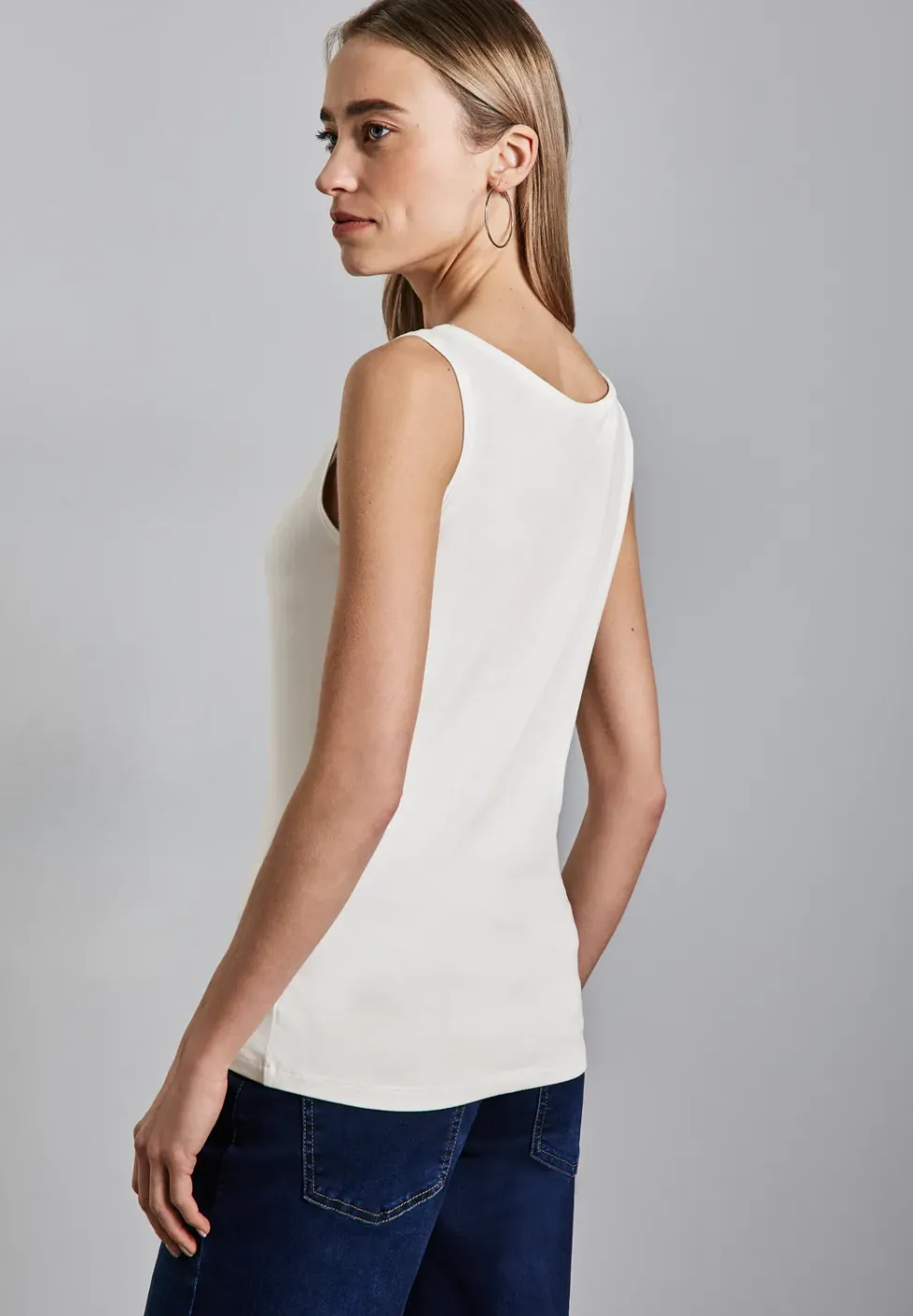 Top basique en couleur unie