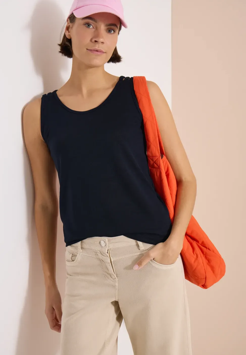 Top col V arrondi à épaules tressées
