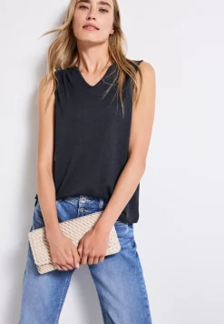 Top col V avec dentelle