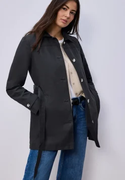 Trench-coat