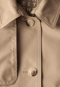 Trench-coat