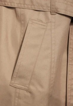 Trench-coat