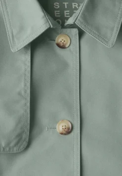 Trench-coat