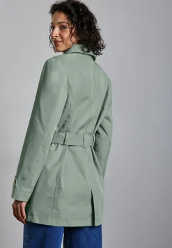Trench-coat
