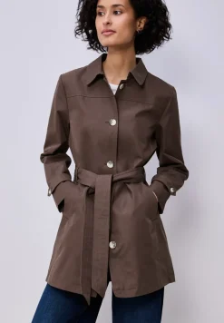 Trench-coat