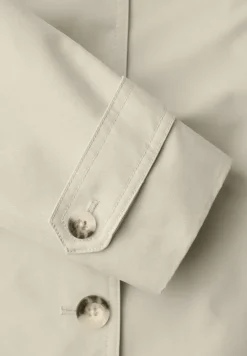 Trench-coat