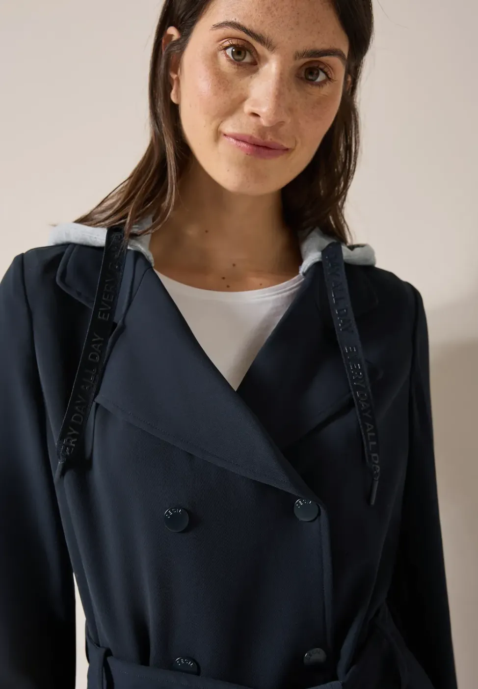Trench-coat avec capuche