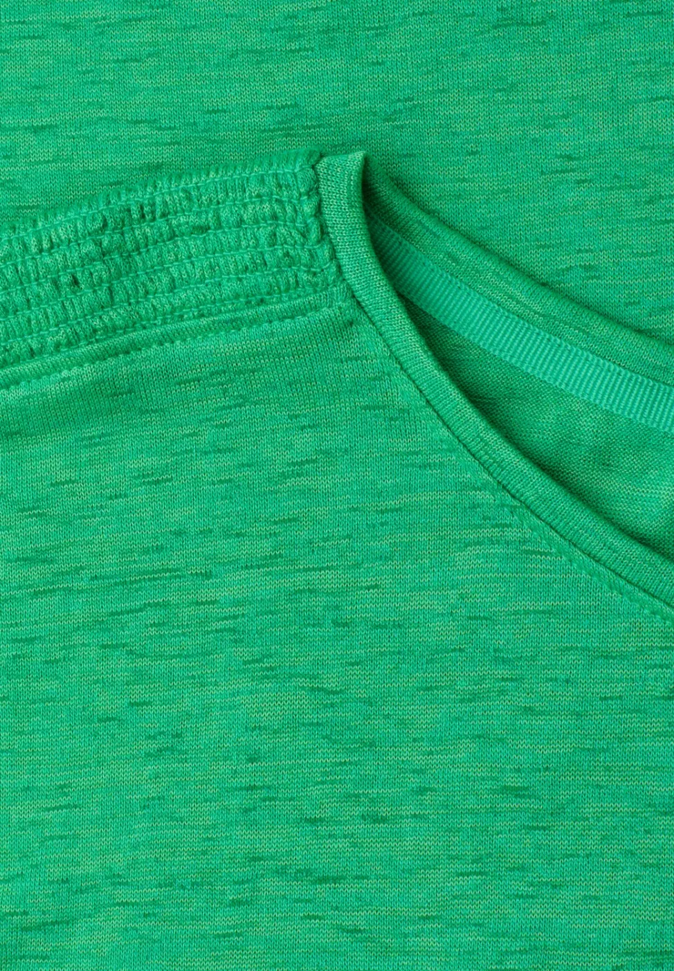 T-shirt à col bateau avec détail smocké