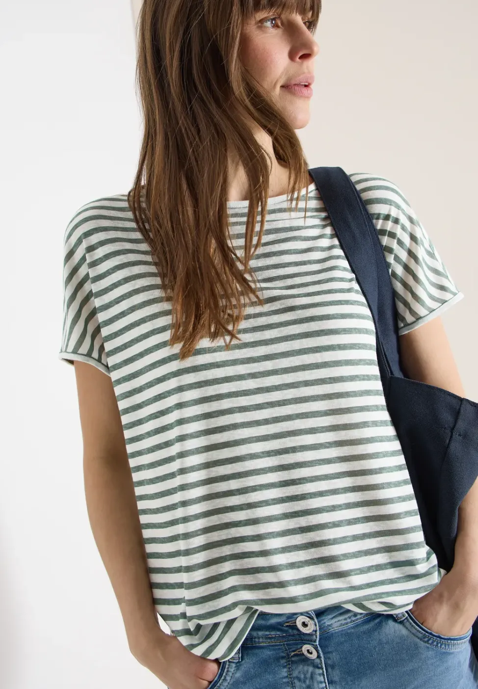 T-shirt à col bateau et à rayures