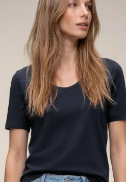 T-shirt à col en V