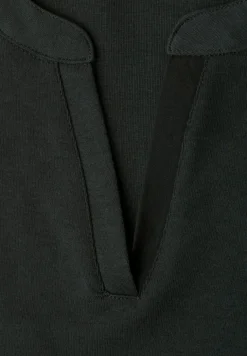 T-shirt à col fendu et détails en satin