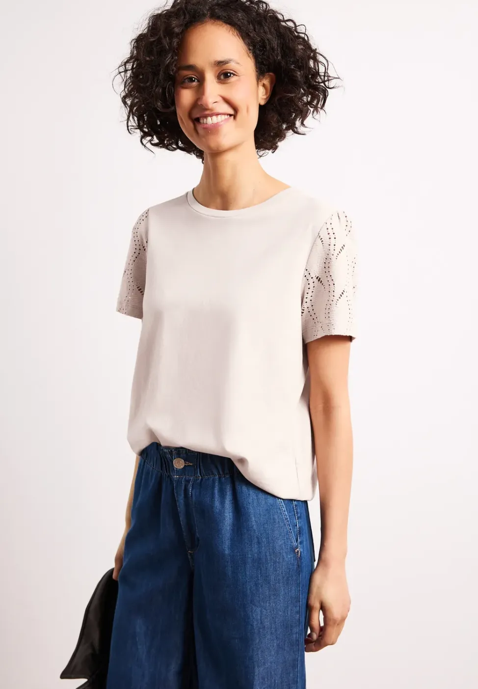 T-shirt à col rond et manches motif ajouré