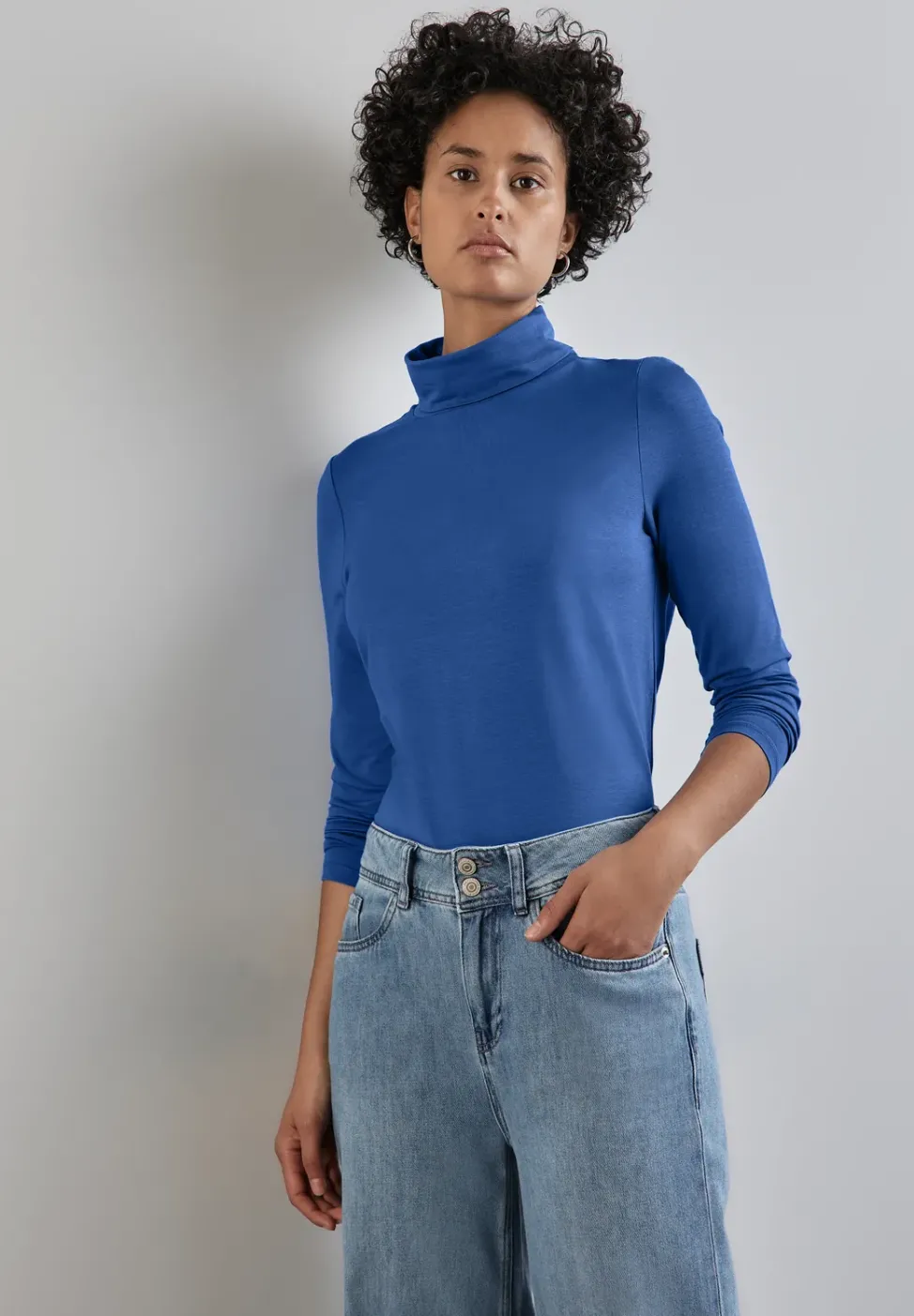 T-shirt à col roulé