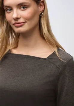 T-shirt à encolure carrée