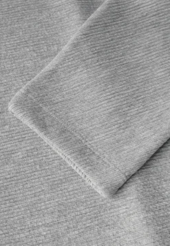 T-shirt à la structure fine