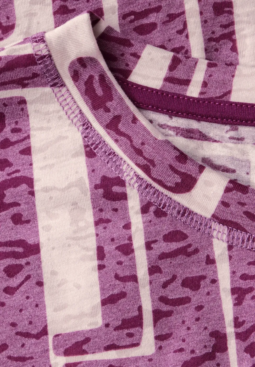 T-shirt à l'aspect dévoré