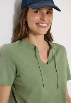 T-shirt à manches courtes avec col fendu