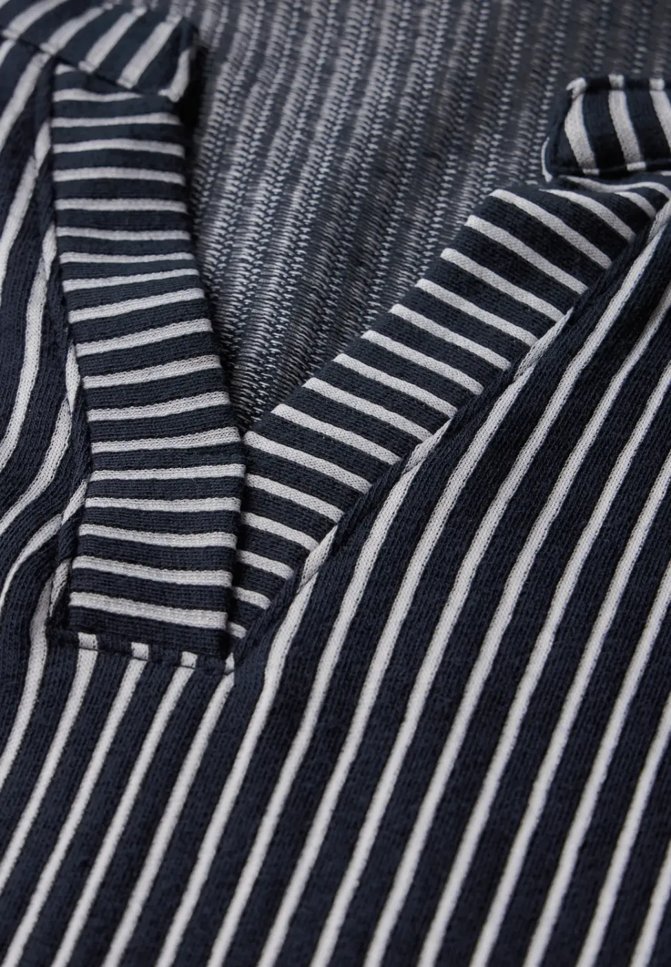 T-shirt à rayures structurées