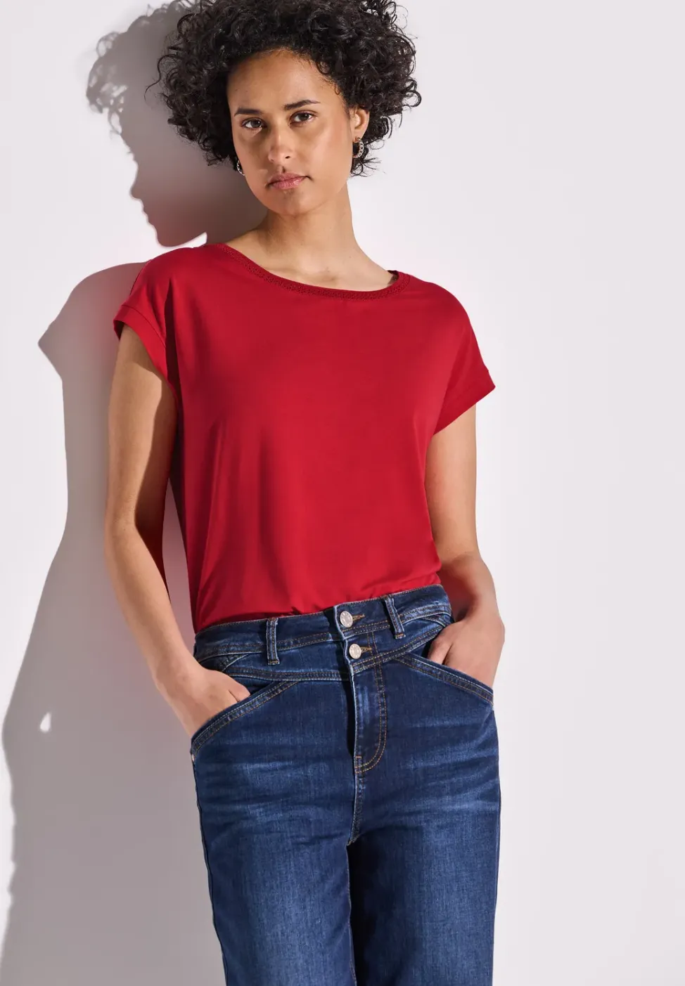 T-shirt avec bande décorative