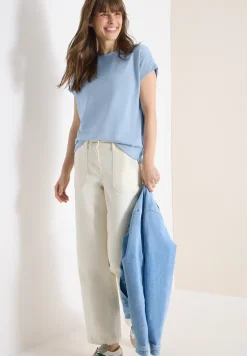 T-shirt avec boatneck au look tricot