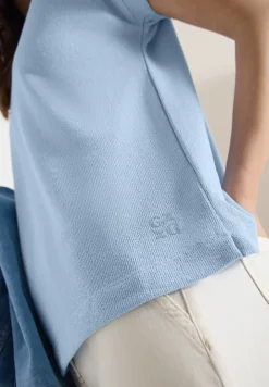 T-shirt avec boatneck au look tricot