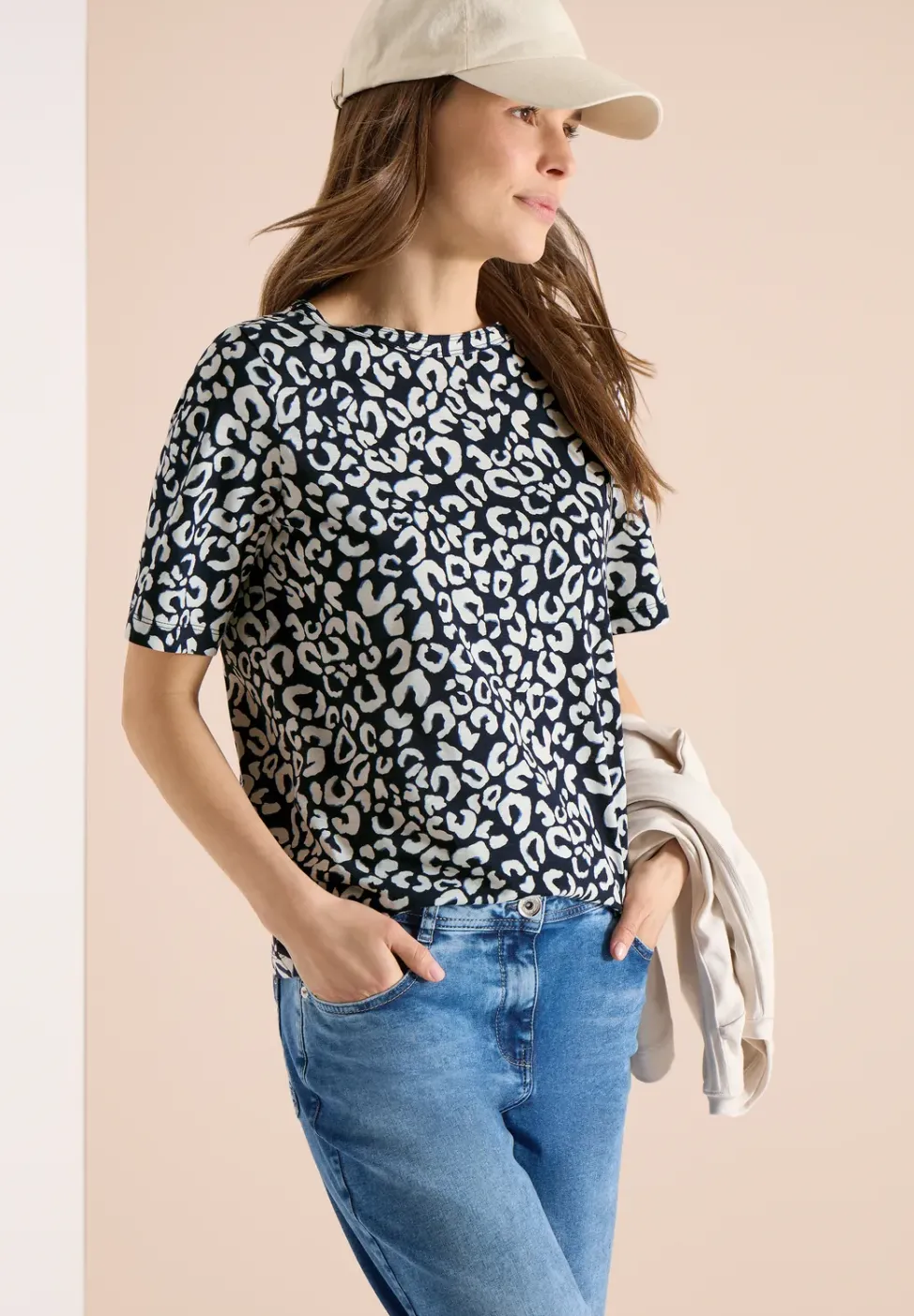 T-shirt avec boatneck et imprimé léopard