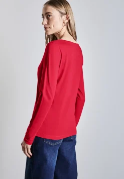 T-shirt avec col en V arrondi
