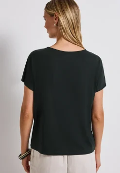 T-shirt avec découpe