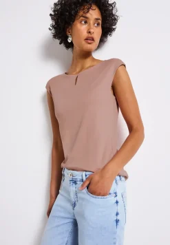 T-shirt avec découpe