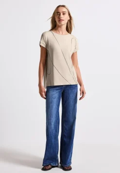 T-shirt avec des lignes fines