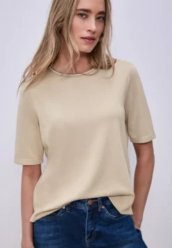 T-shirt avec détail contrasté