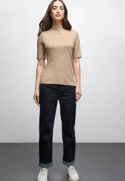 T-shirt avec détail cut-out