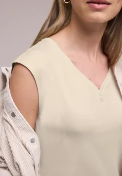 T-shirt avec détail de boutons