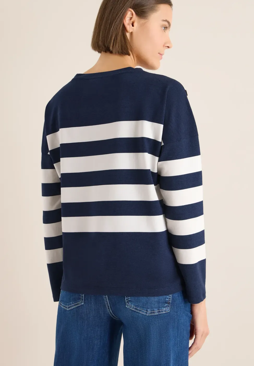 T-shirt avec détail de boutons