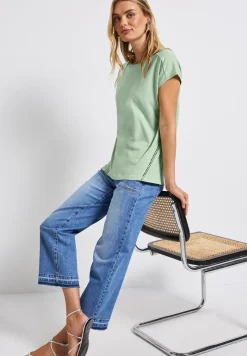 T-shirt avec détails au crochet