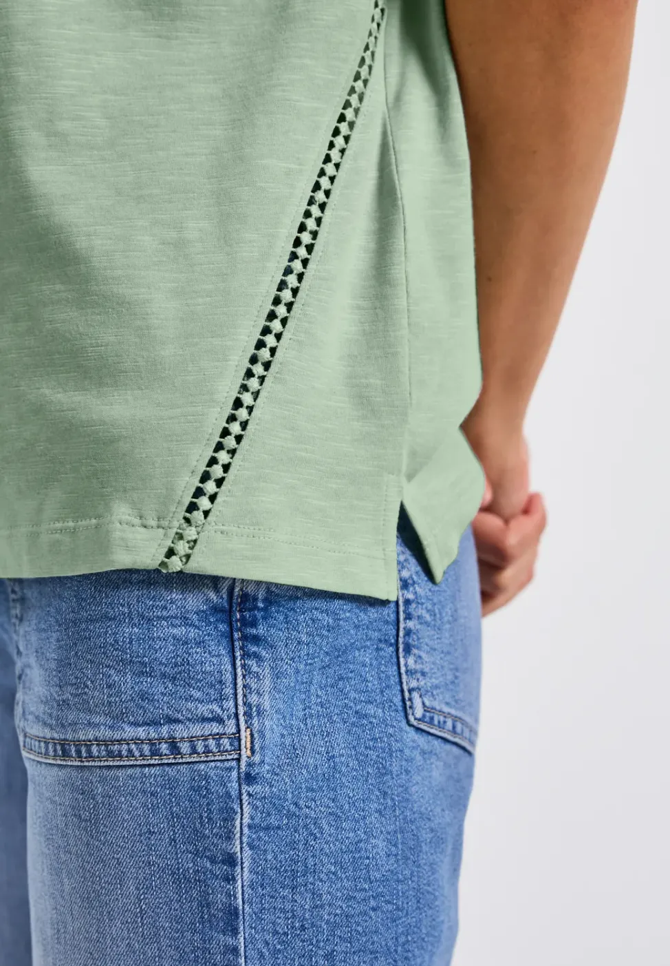 T-shirt avec détails au crochet