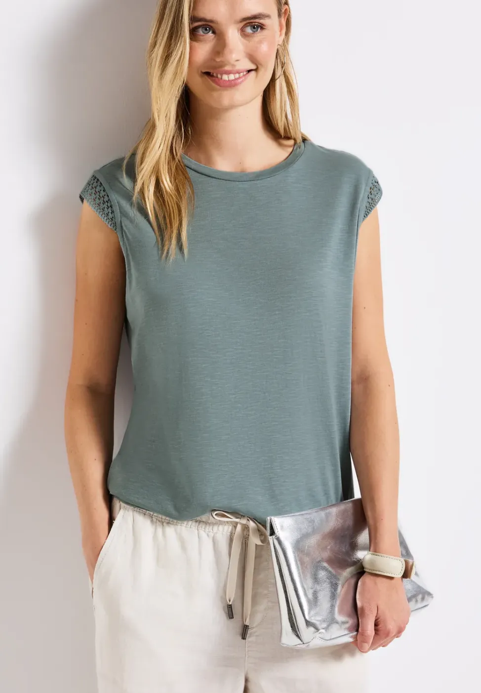 T-shirt avec détails au crochet