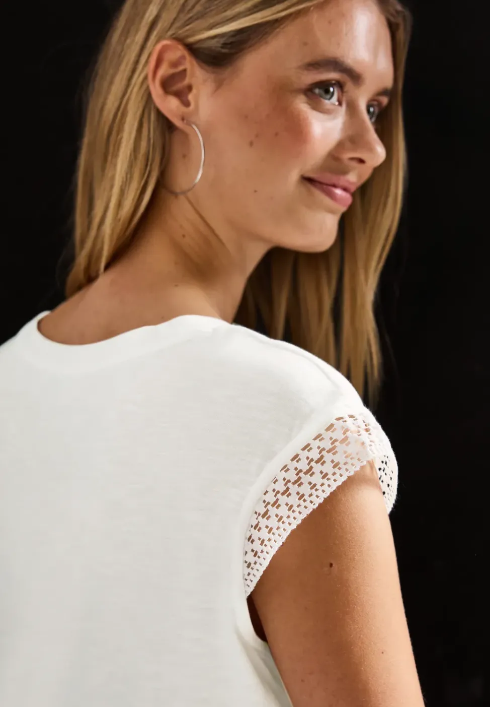 T-shirt avec détails au crochet