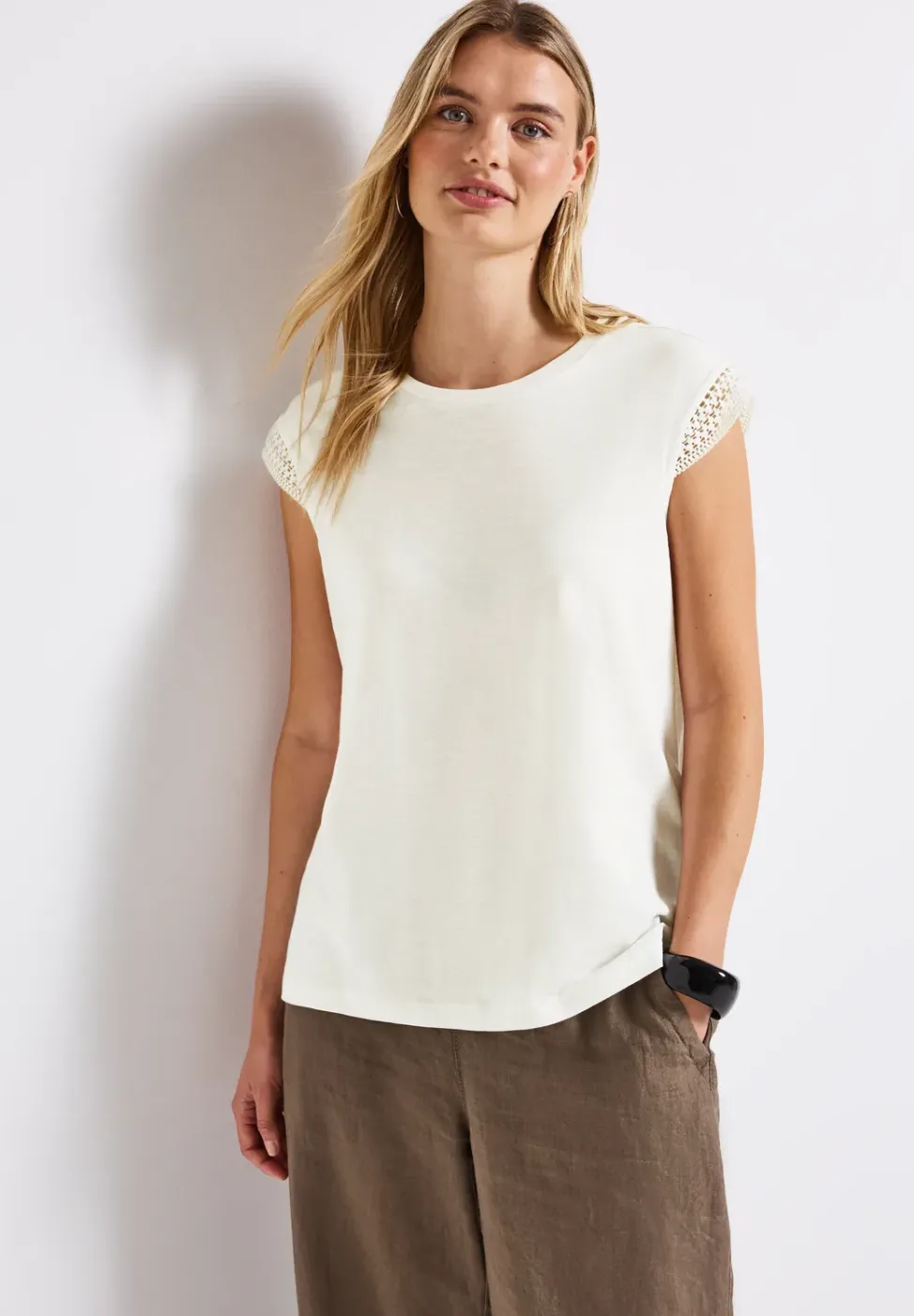 T-shirt avec détails au crochet