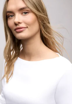 T-shirt avec détails de boutons