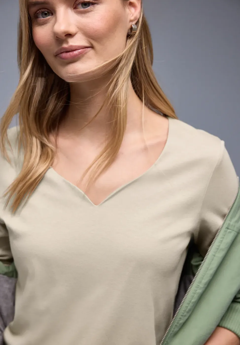 T-shirt avec encolure en cœur
