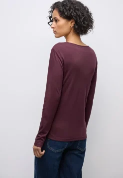 T-shirt avec encolure en cœur