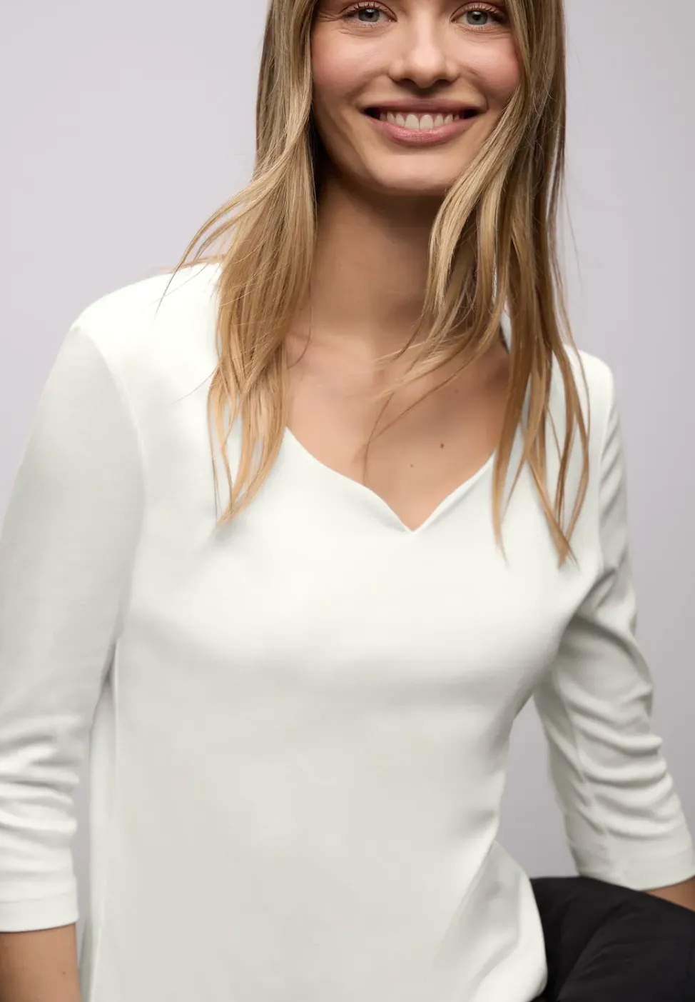 T-shirt avec encolure en cœur