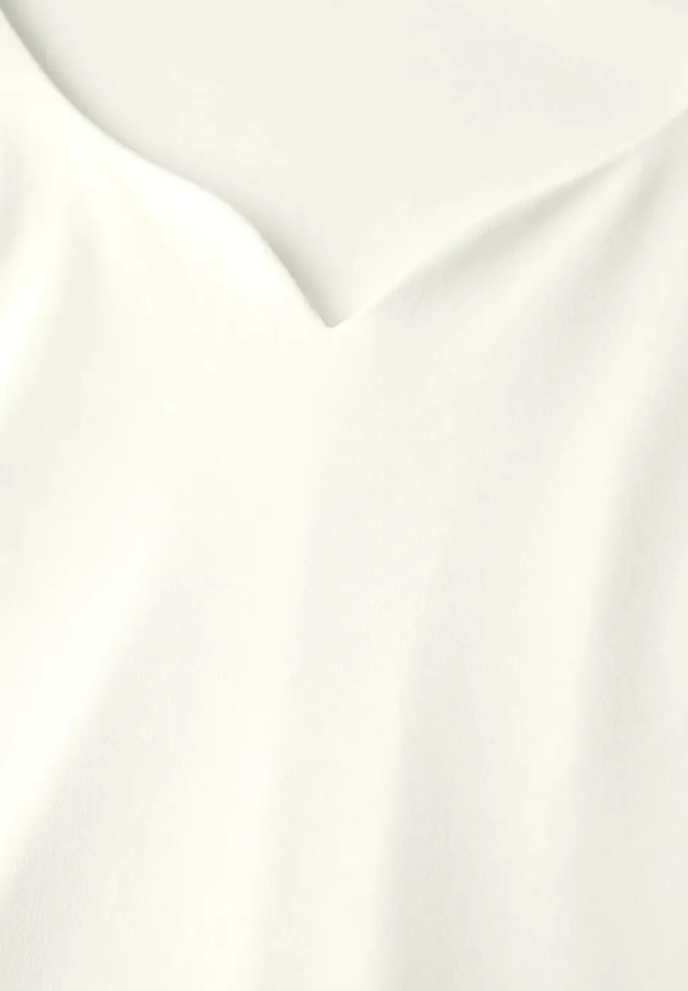 T-shirt avec encolure en cœur