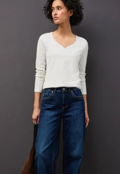 T-shirt avec encolure en cœur